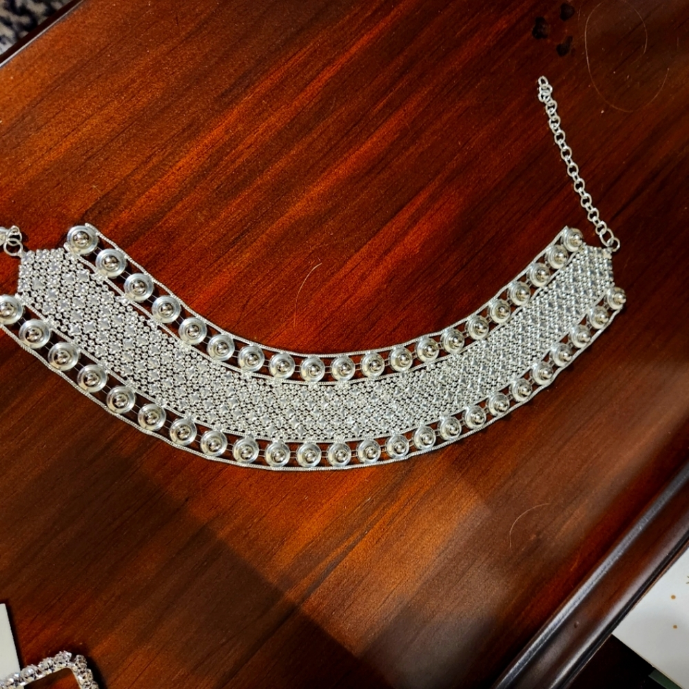 Pebby Forevee Choker